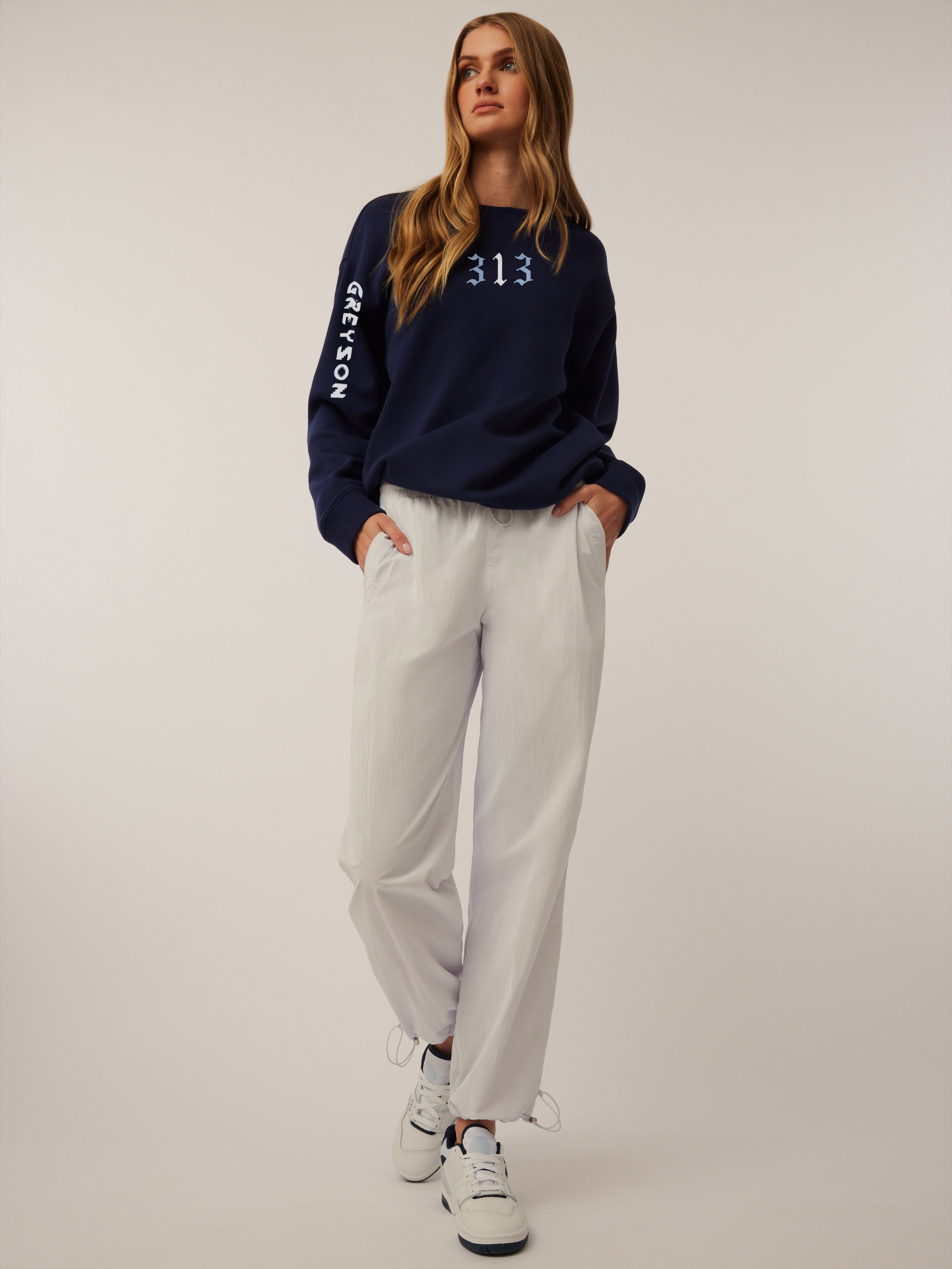 Aspen Where The Wolves Are Crewneck